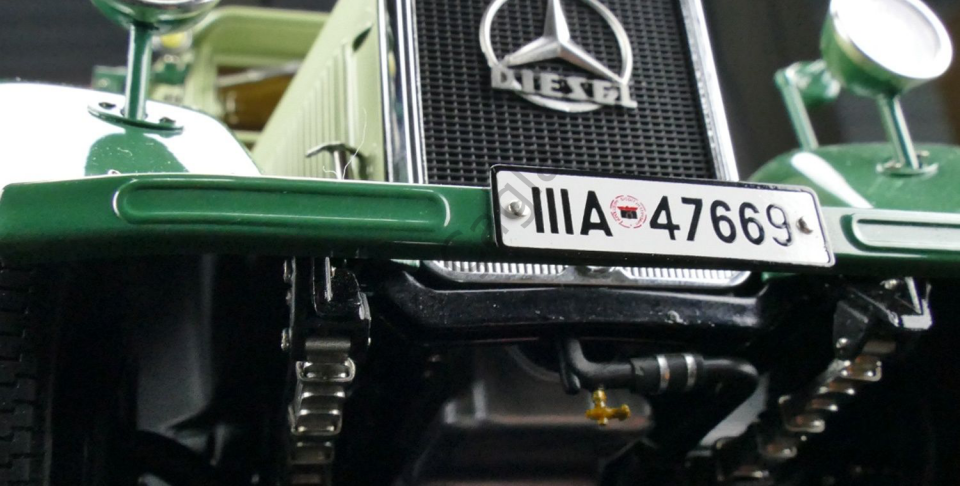 1:18 CMC Mercedes-Benz LO 2750 LKW mit Planenaufbau 1933