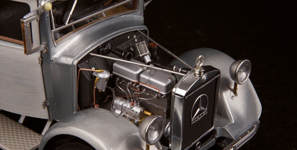 1:18 CMC 1933 Mercedes-Benz LO 2750 Clear Finish Version