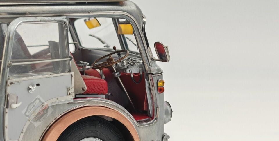 1:18 CMC FIAT 642 RN2 Renntransporter Bartoletti Clear Finish