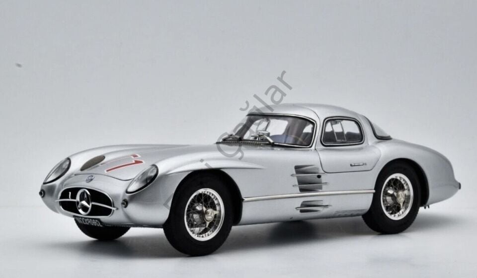 1:18 CMC Mercedes-Benz 300 SLR Uhlenhaut 1955 T1 Tourist Trophy