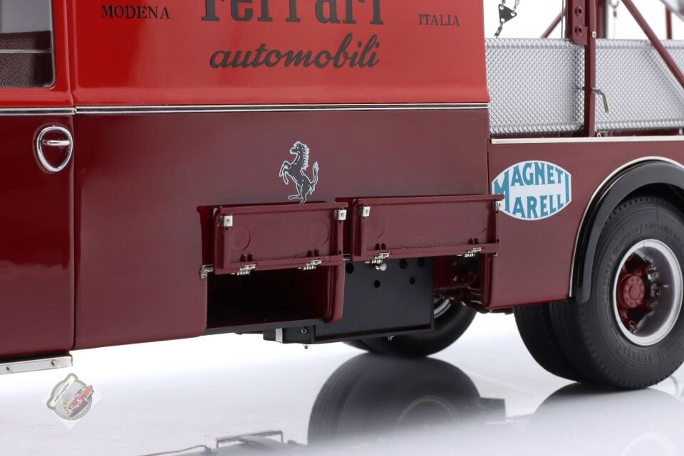1:18 CMC 1957 Fiat 642 RN2 Truck Bartoletti F1 FErrari Renntransporter