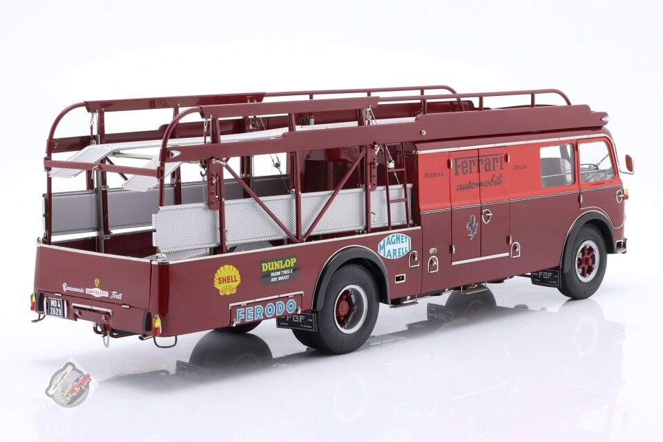 1:18 CMC 1957 Fiat 642 RN2 Truck Bartoletti F1 FErrari Renntransporter
