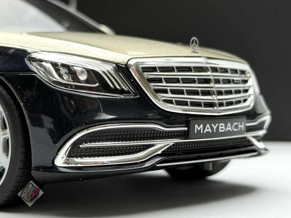 1:18 Norev Mercedes Benz Maybach S Class S650 X222 Silver Blue