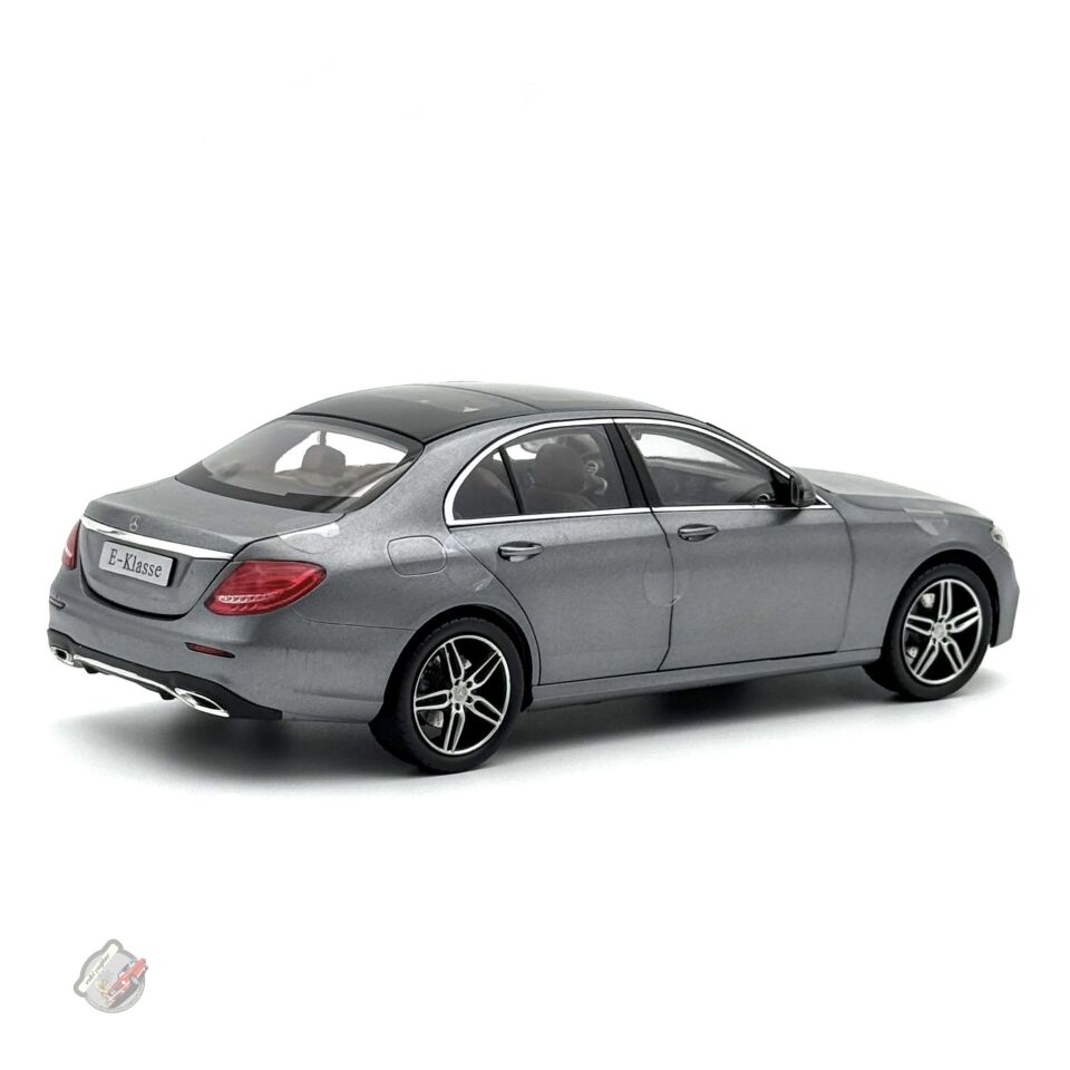 1:18  I Scale Mercedes-Benz E Class W213 AMG Line Selenite Grey