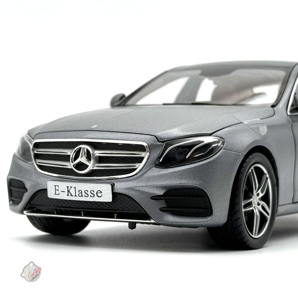 1:18  I Scale Mercedes-Benz E Class W213 AMG Line Selenite Grey