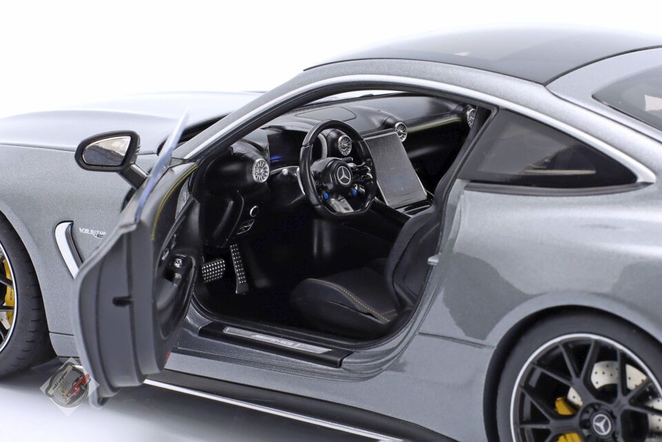 1:18 NZG Mercedes Benz AMG GT 63 Coupe 2023