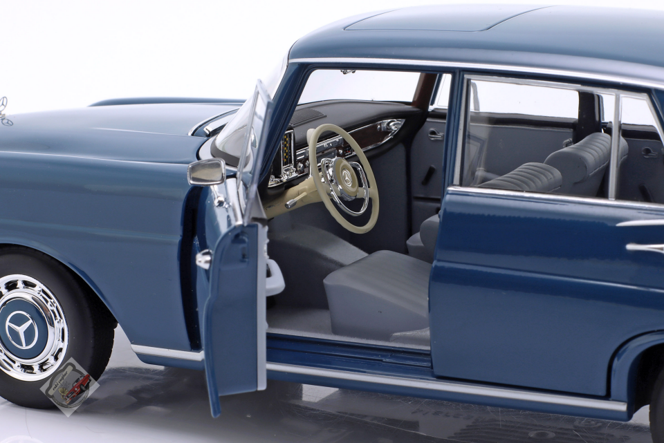 1:18 Norev Mercedes Benz 220S W111 1959