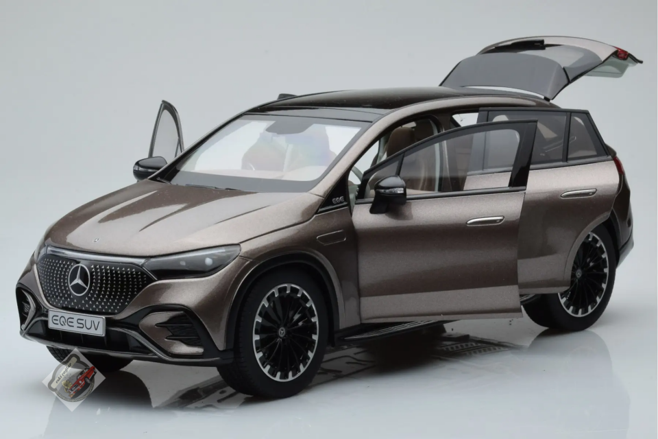 1:18 NZG Mercedes EQE SUV X294 AMG Line Velvet Brown