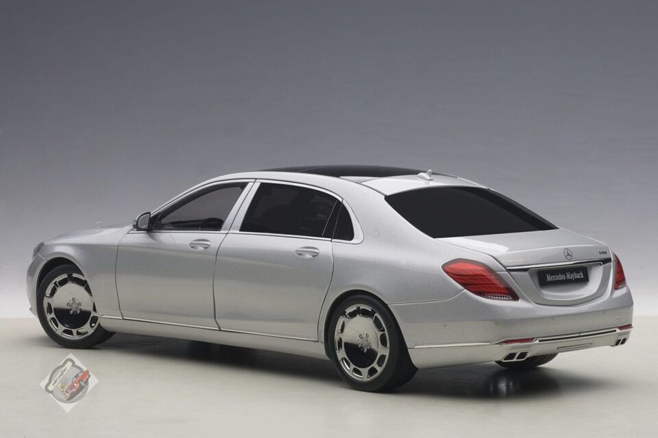 1:18 Autoart Mercedes Benz S-Class S600 V12 Biturbo 2016