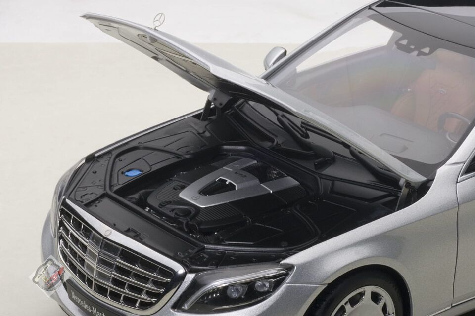 1:18 Autoart Mercedes Benz S-Class S600 V12 Biturbo 2016