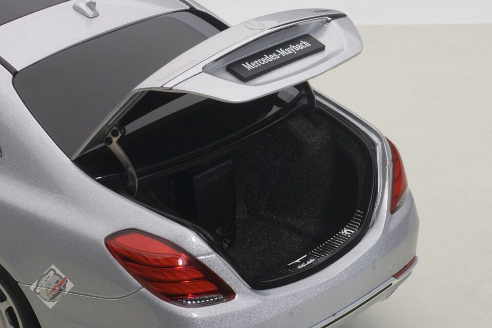 1:18 Autoart Mercedes Benz S-Class S600 V12 Biturbo 2016