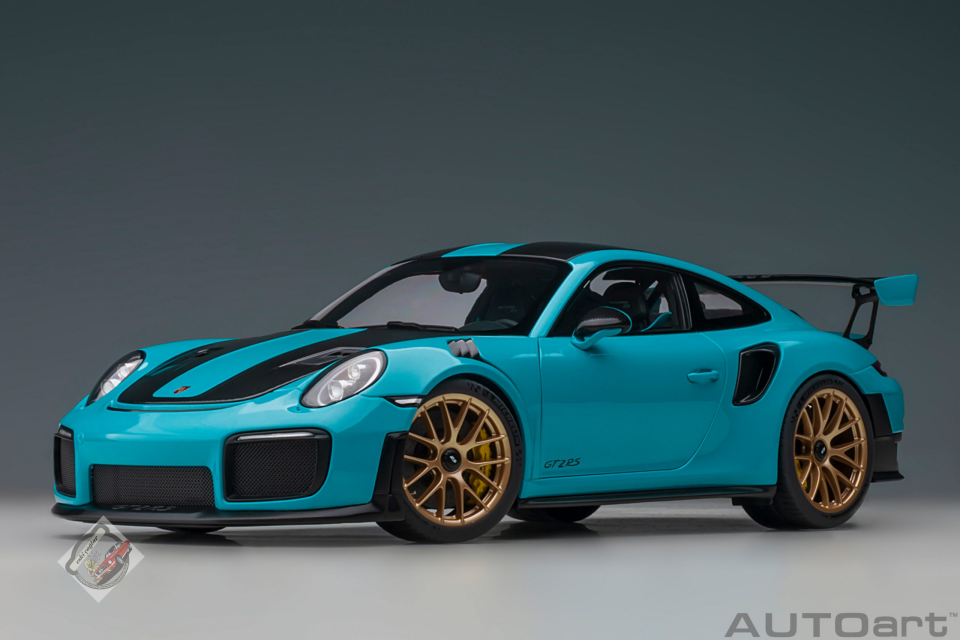 1:18 Autoart Porsche 911 (991.2) GT2 RS Weissach Package (Miami Blue)