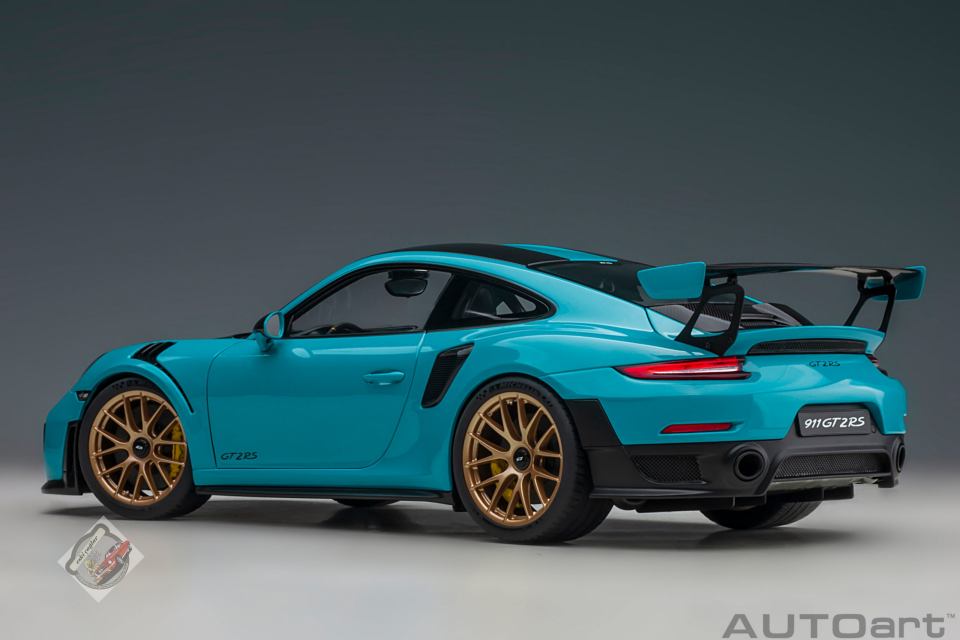 1:18 Autoart Porsche 911 (991.2) GT2 RS Weissach Package (Miami Blue)