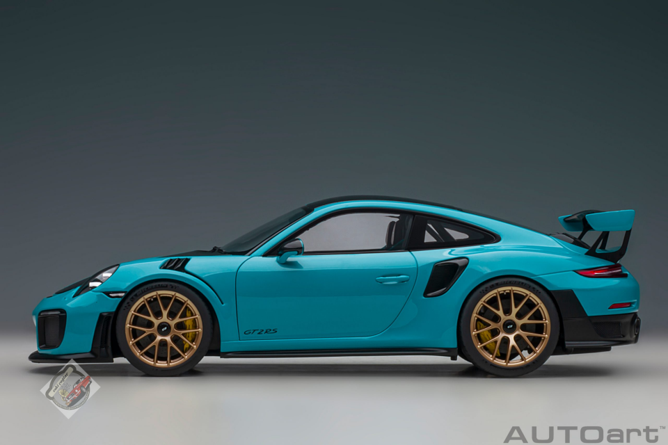 1:18 Autoart Porsche 911 (991.2) GT2 RS Weissach Package (Miami Blue)