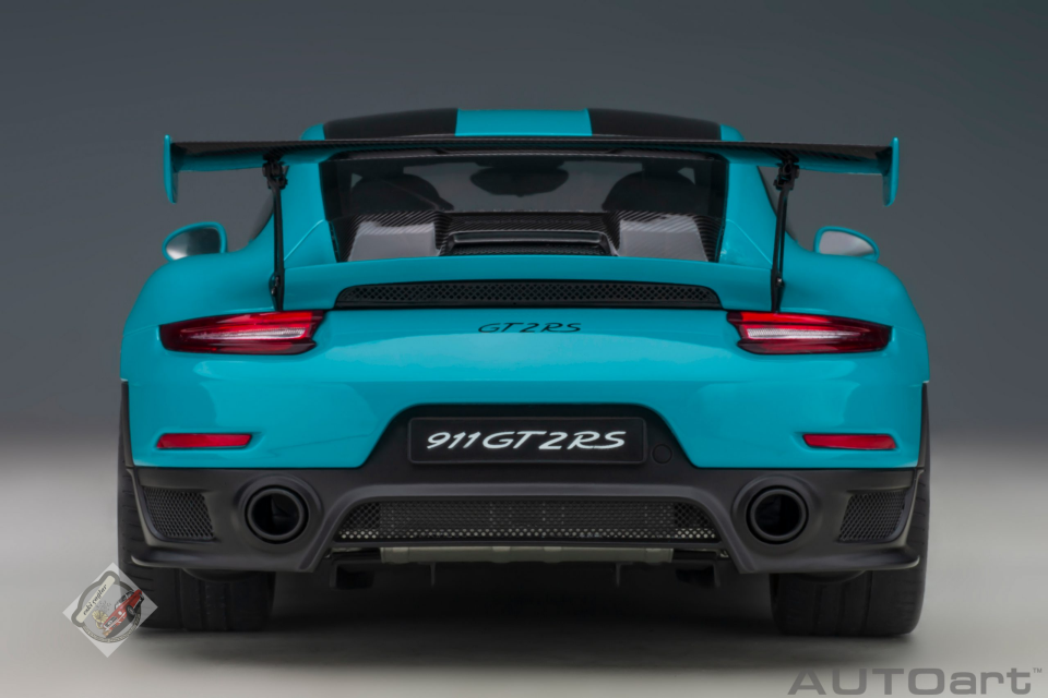 1:18 Autoart Porsche 911 (991.2) GT2 RS Weissach Package (Miami Blue)