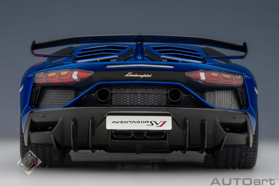 1:18 Autoart Lamborghini Aventador SVJ (Blu Nethuns)