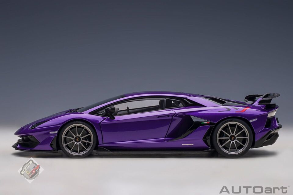 1:18 Autoart Lamborgihini Aventador SVJ 2018 Pasifae Midnight Purple