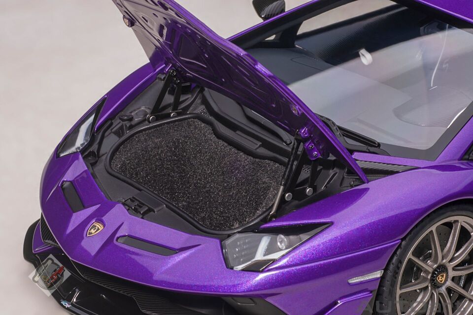 1:18 Autoart Lamborgihini Aventador SVJ 2018 Pasifae Midnight Purple
