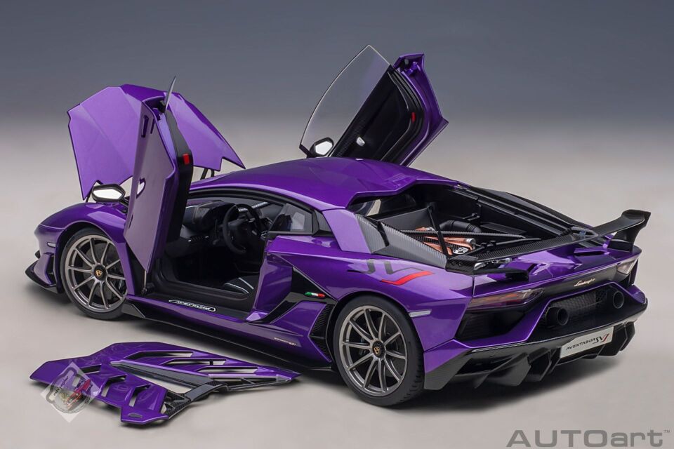 1:18 Autoart Lamborgihini Aventador SVJ 2018 Pasifae Midnight Purple