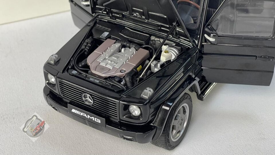 1:18 Autoart Millenium Mercedes Benz G-Class G55 AMG Kompressor 2009