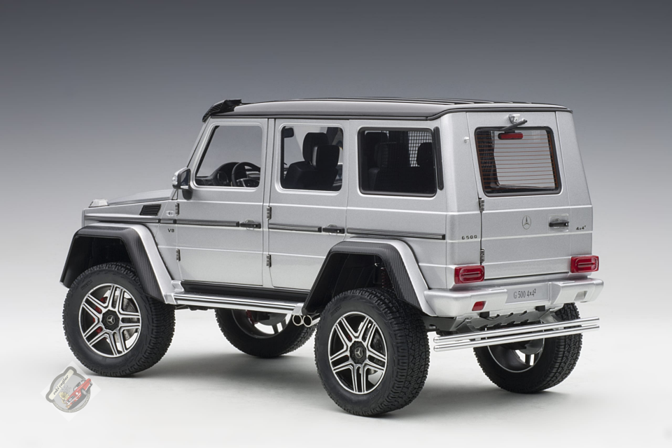 1:18 Autoart Mercedes-Benz G500 4×4² (Iridium Silver Metallic)