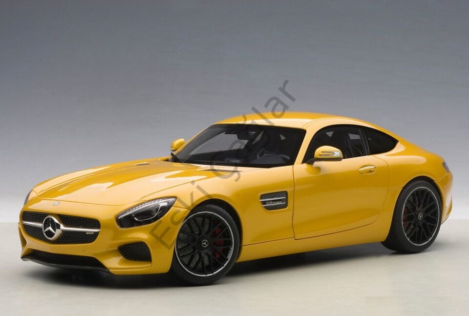 1:18 Autoart  Mercedes  Benz GT-S AMG (C190) 2016 Yellow