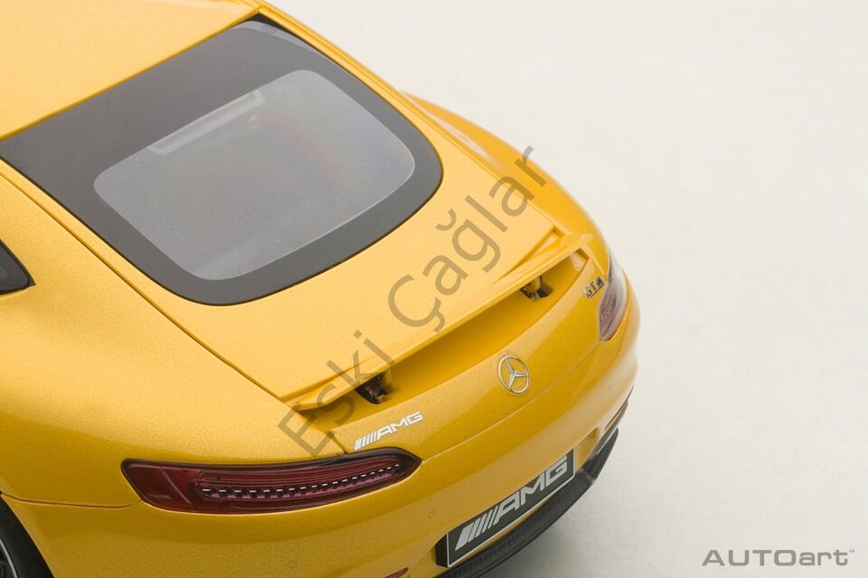 1:18 Autoart  Mercedes  Benz GT-S AMG (C190) 2016 Yellow