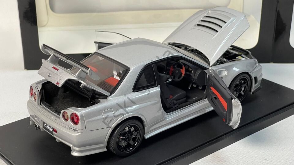 1:18 Autoart Nissan Skyline GT-R (R34) Nismo Z-Tune 2007 Silver