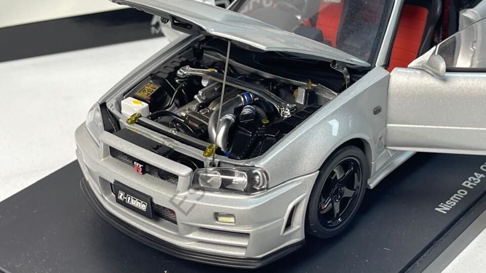 1:18 Autoart Nissan Skyline GT-R (R34) Nismo Z-Tune 2007 Silver