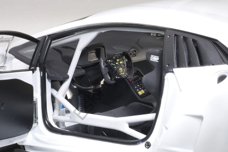1:18 Autoart Lamborgihini Huracan SuperTrofeo 2015 White