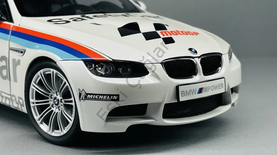 1:18 Kyosho BMW M3 Coupe MOTO GP 2008 SAFETY CAR