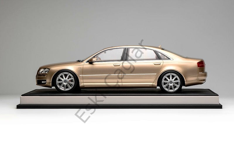 1:18 Kyosho Audi A8 W12 2009 Beige