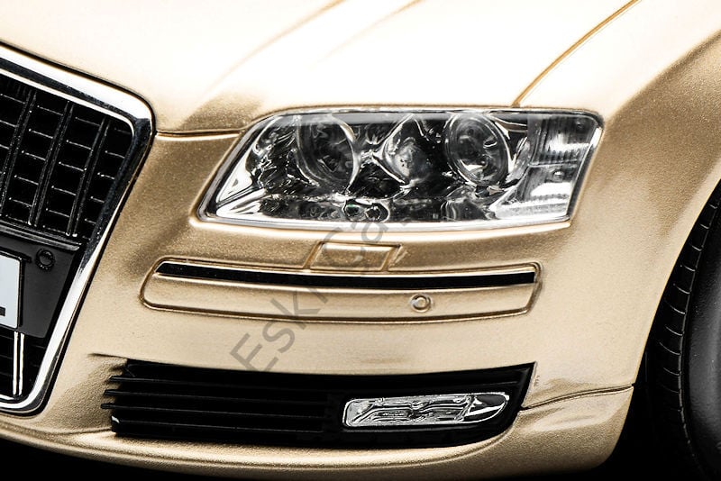 1:18 Kyosho Audi A8 W12 2009 Beige