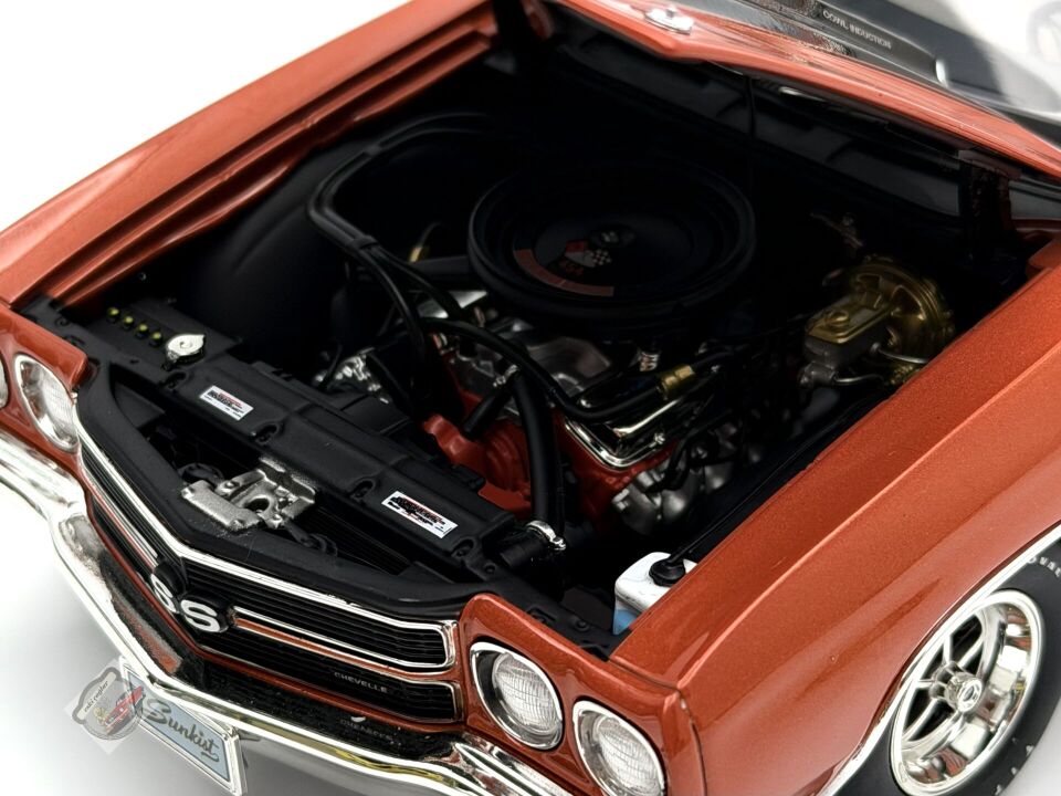 1:18 Acme Chevrolet Chevelle SS 454 LS6 Sunkist