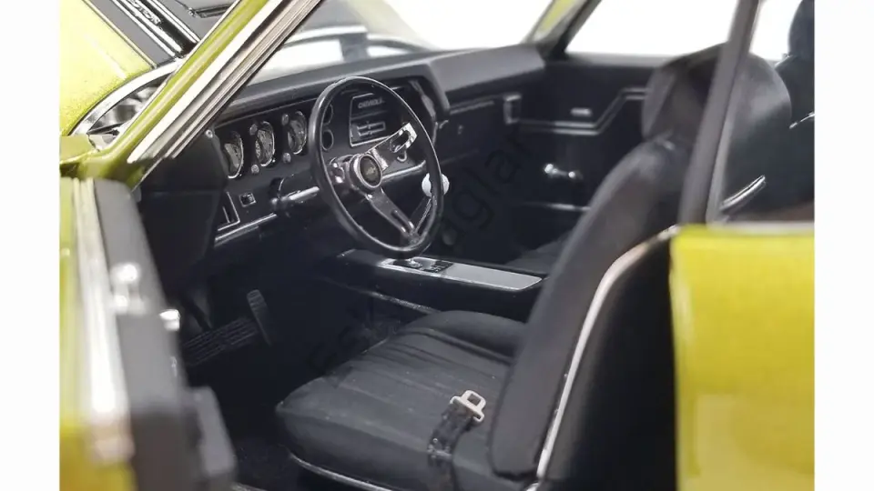 1:18 Acme 1970 Chevrolet Chevelle SS Restomod Hard Top Citrus Green