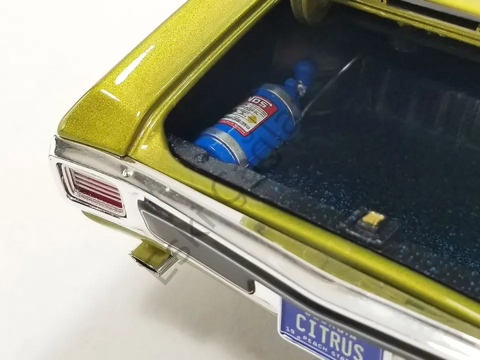 1:18 Acme 1970 Chevrolet Chevelle SS Restomod Hard Top Citrus Green