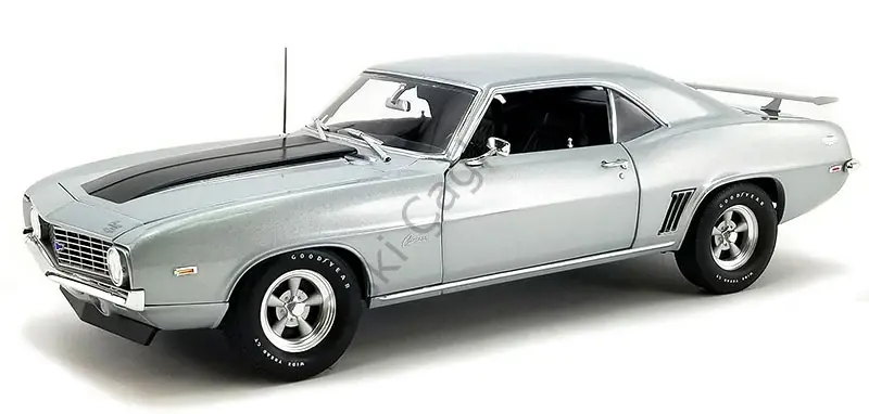 1:18 Acme  1969 Chevrolet COPO Camaro (Cortez Silver)
