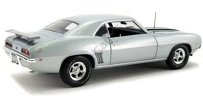 1:18 Acme  1969 Chevrolet COPO Camaro (Cortez Silver)