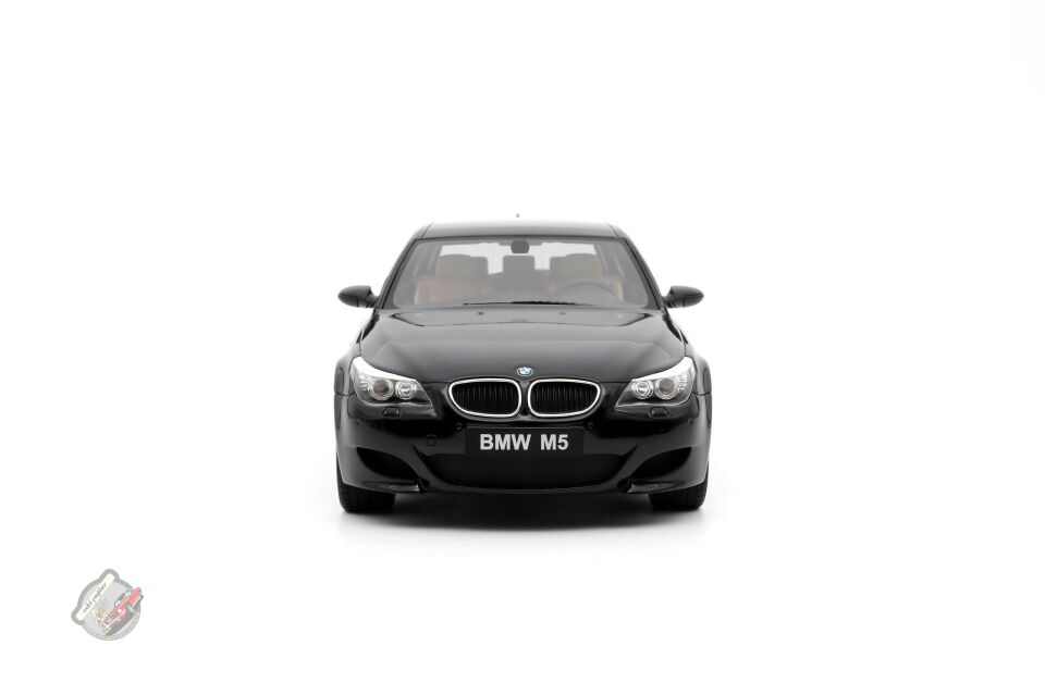 1:18 Otto Model BMW M5 (E61) 2005 Touring Station Wagon Black Recine