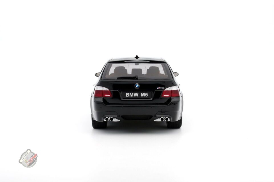 1:18 Otto Model BMW M5 (E61) 2005 Touring Station Wagon Black Recine