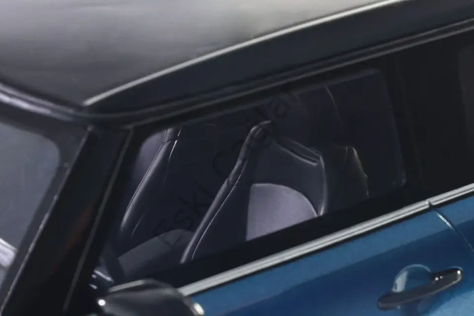 1:18 Otto Model 2021 Mini Cooper S, Blue Recine