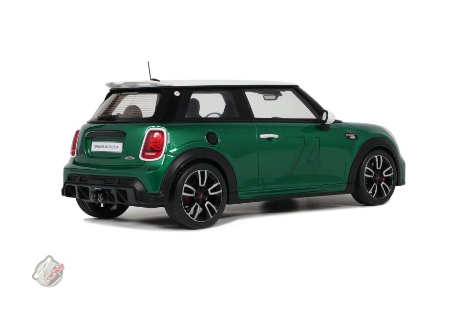 1:18 Otto Model  2023 Mini Cooper F56 JCW #74- IV British Racing Recine