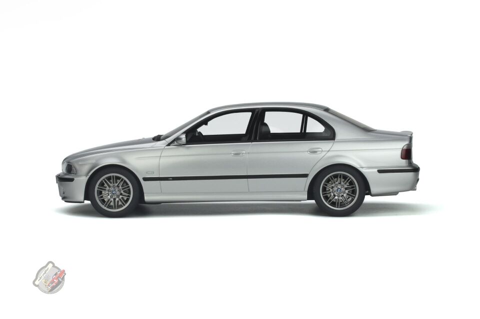 1:18 Otto Model BMW 5 Series M5 (E39) Titanium Silver Wheels Recine