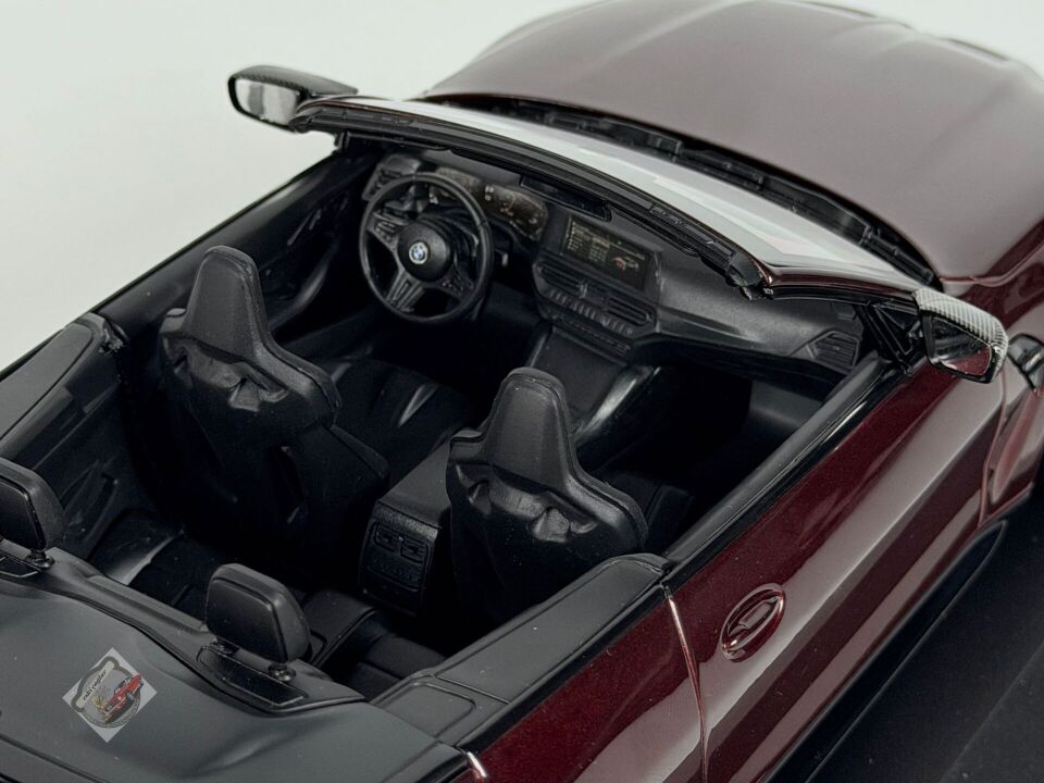 1:!8 Minichamps BMW M4 Cabriolet 2020 Dark Red