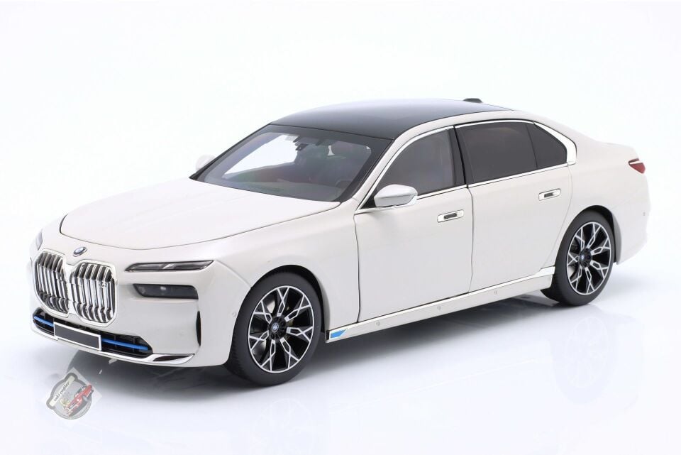 1:18 Minichamps BMW 7 Series İ7 (G70 Bev) 2020 White Met