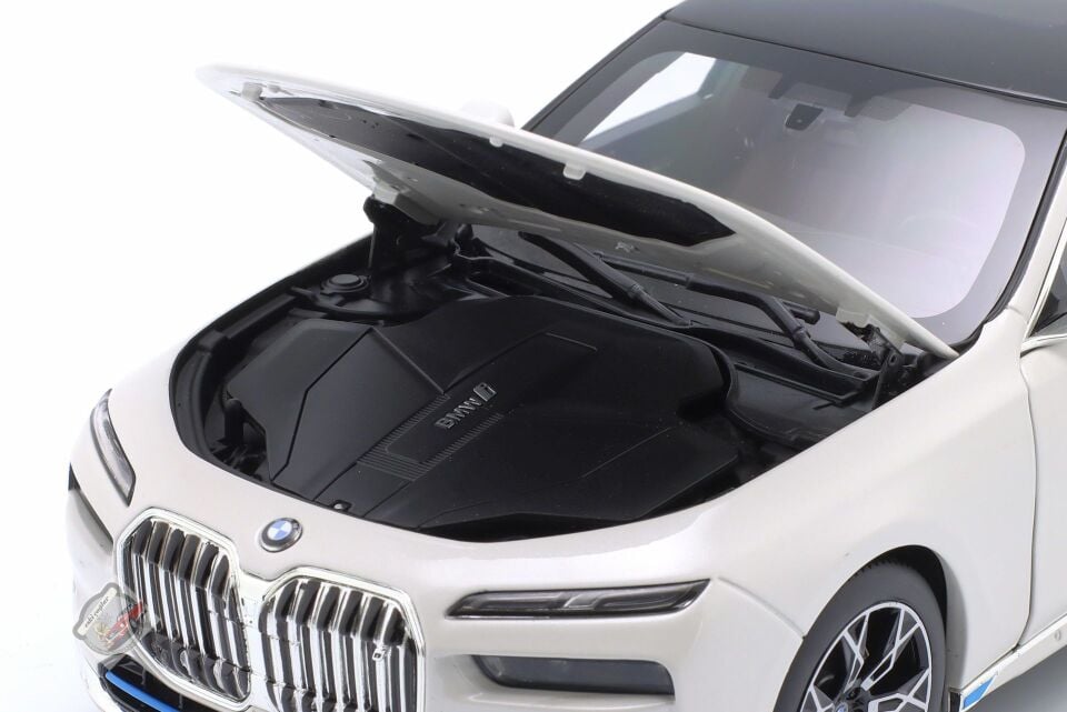 1:18 Minichamps BMW 7 Series İ7 (G70 Bev) 2020 White Met