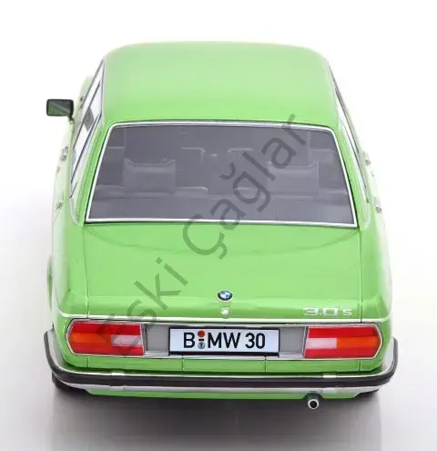 1:18 Kkscale BMW 3.0S E3 2 Series Green Recine