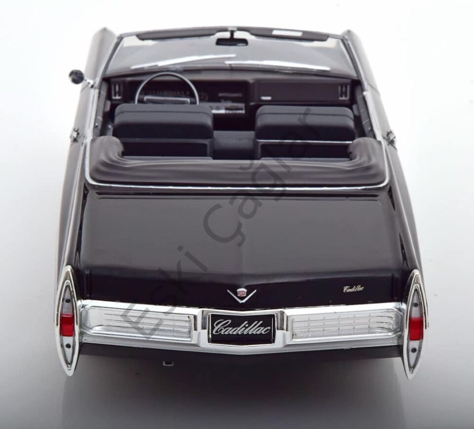 1:18 Kkscale Cadillac DeVille Convertible 1968 Black Recine