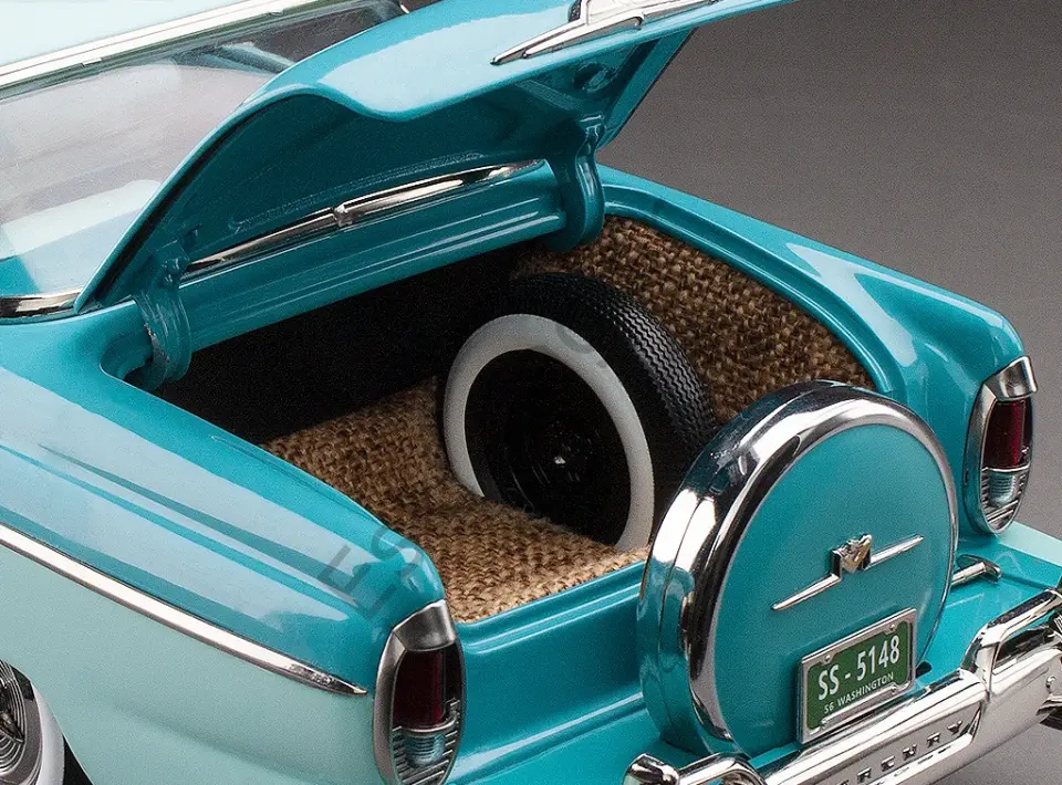 1:18 SunStar 1956 Mercury MontClair Hard Top Niagra Blue & Lauderdale Blue
