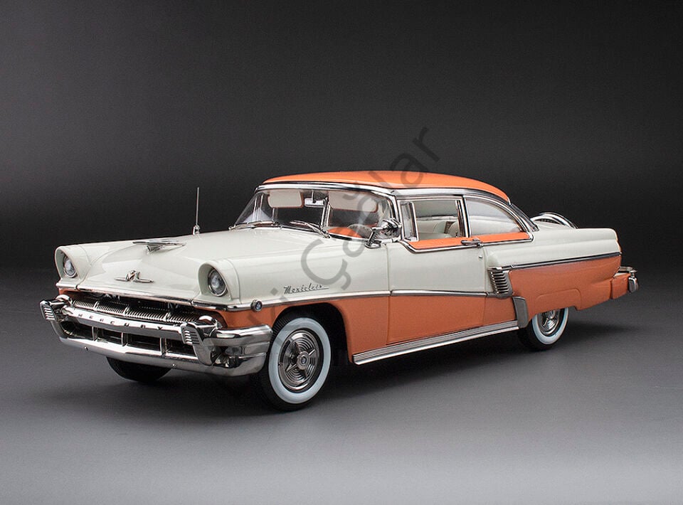 1:18 SunStar 1956 Mercury MontClair Hard Top Glamour Tan/Classic White